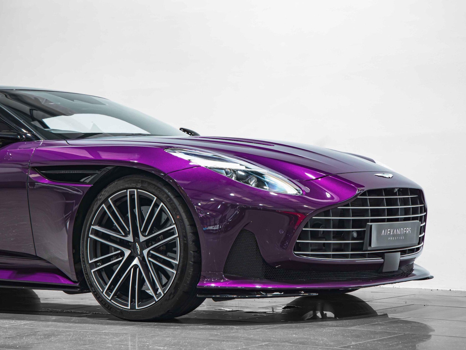 Used Aston Martin V8 2023 for sale - 77497314: Photo 12