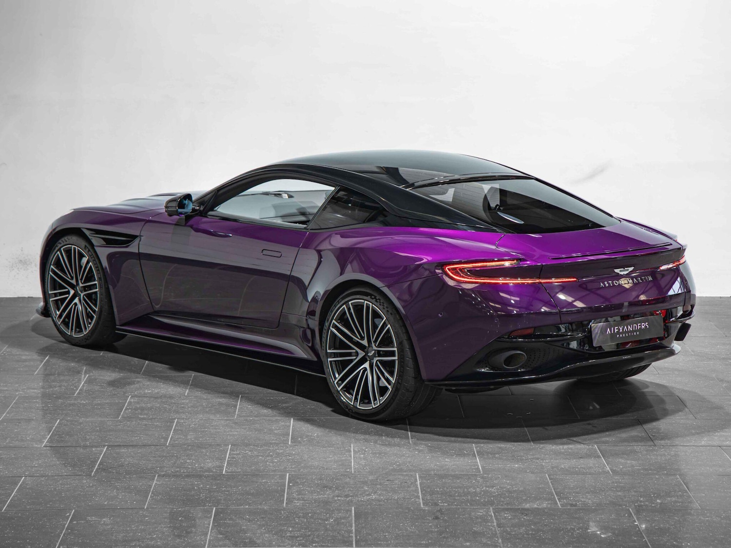 Used Aston Martin V8 2023 for sale - 77497314: Photo 5