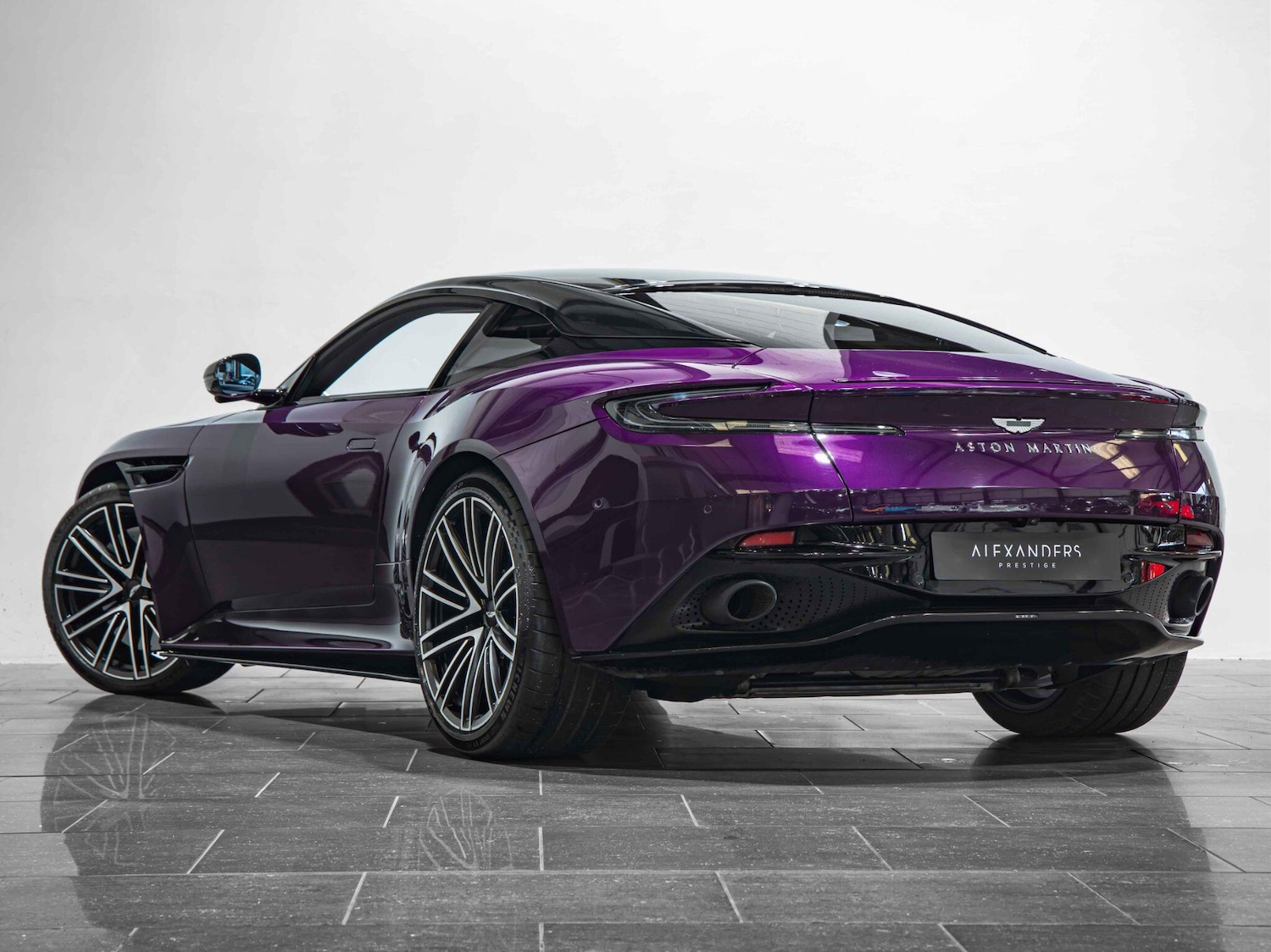 Used Aston Martin V8 2023 for sale - 77497314: Photo 9