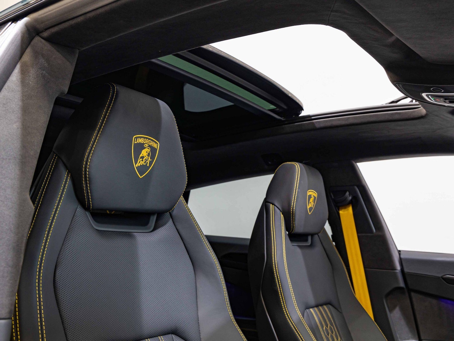 Used Lamborghini Urus 2025 for sale - 76136511: Photo 11