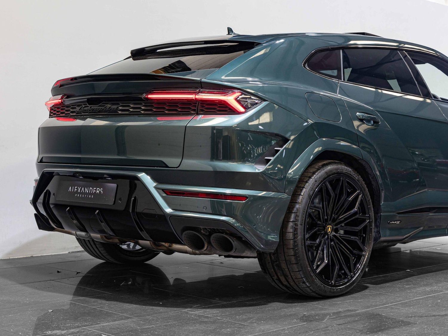 Used Lamborghini Urus 2025 for sale - 76136511: Photo 27