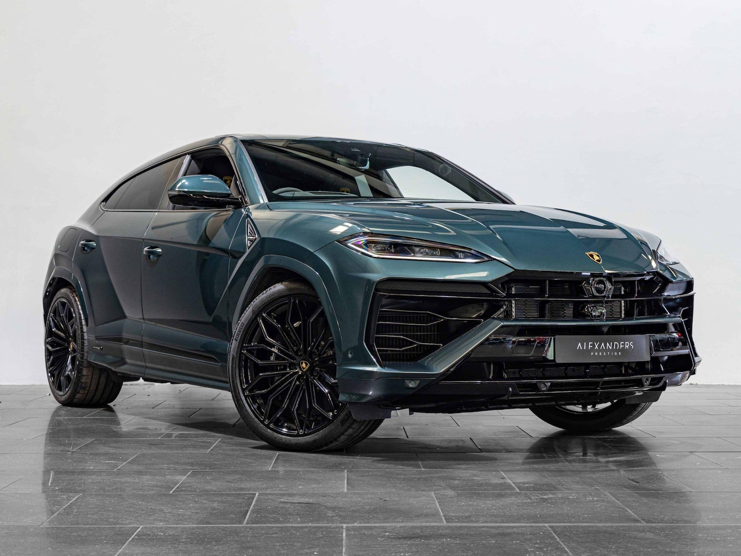 Used Lamborghini Urus 2025 for sale - 76136511: Photo 5