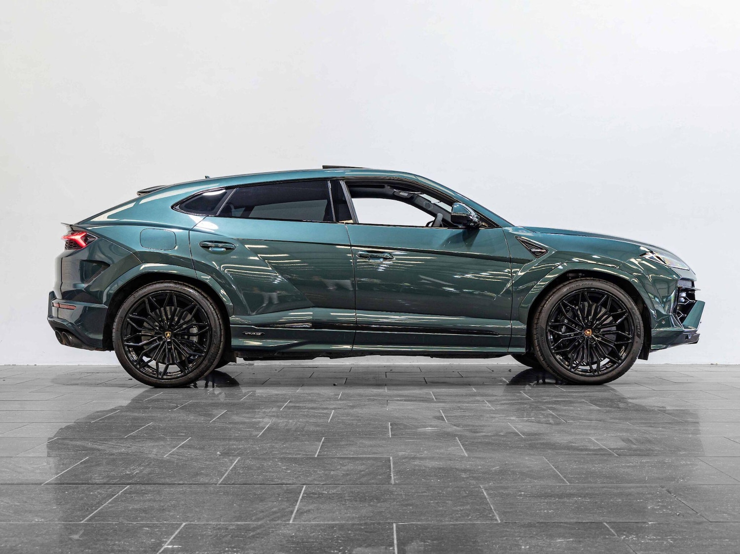 Used Lamborghini Urus 2025 for sale - 76136511: Photo 6