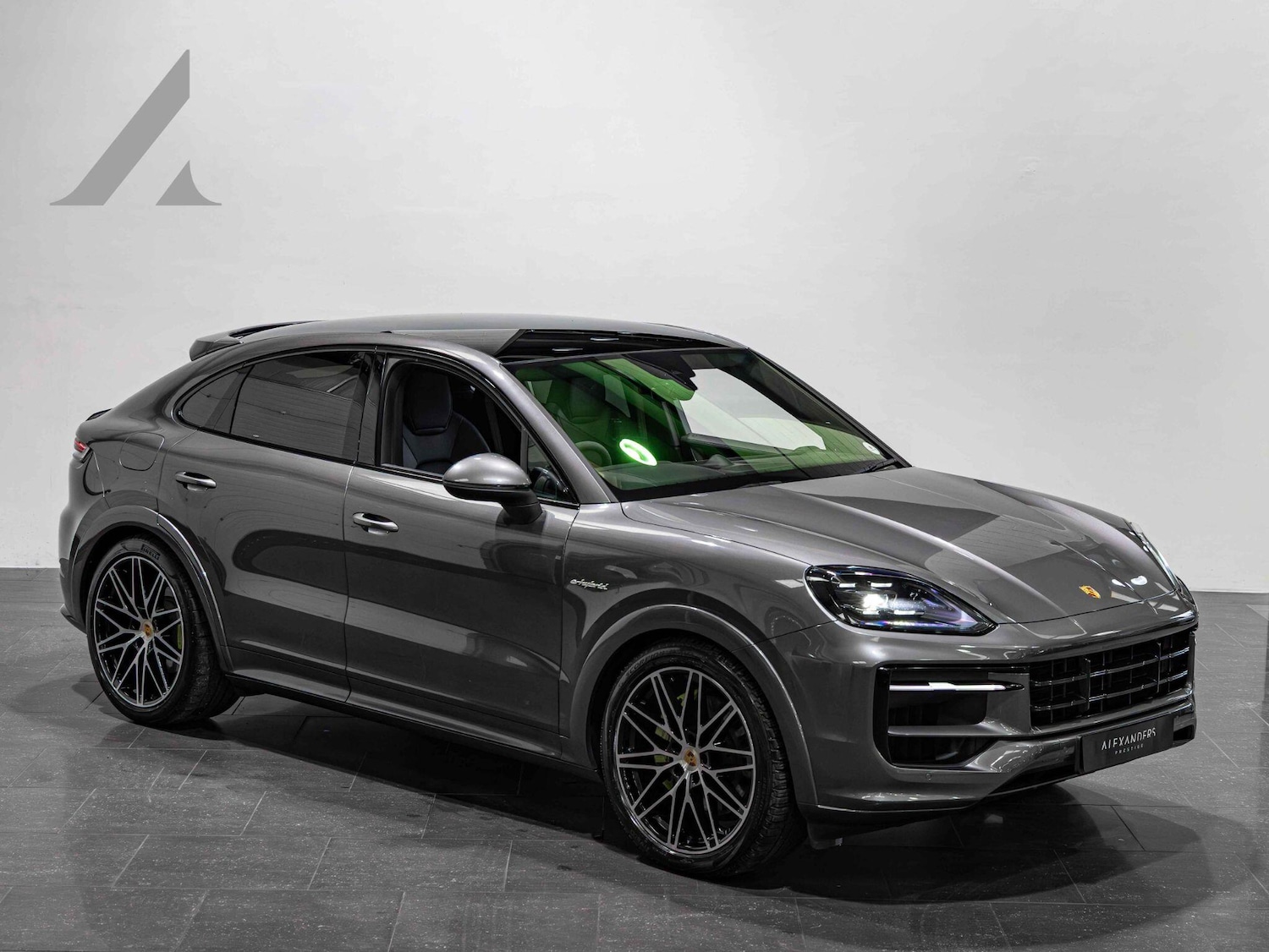 Used Porsche Cayenne 2023 for sale - 76240158: Photo 1