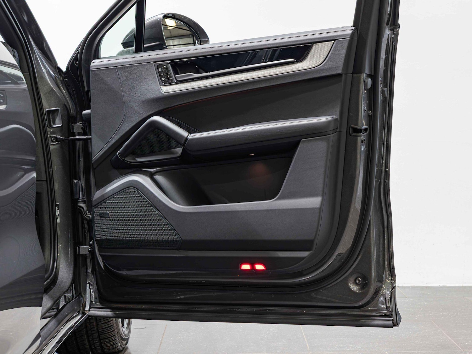 Used Porsche Cayenne 2023 for sale - 76240158: Photo 24