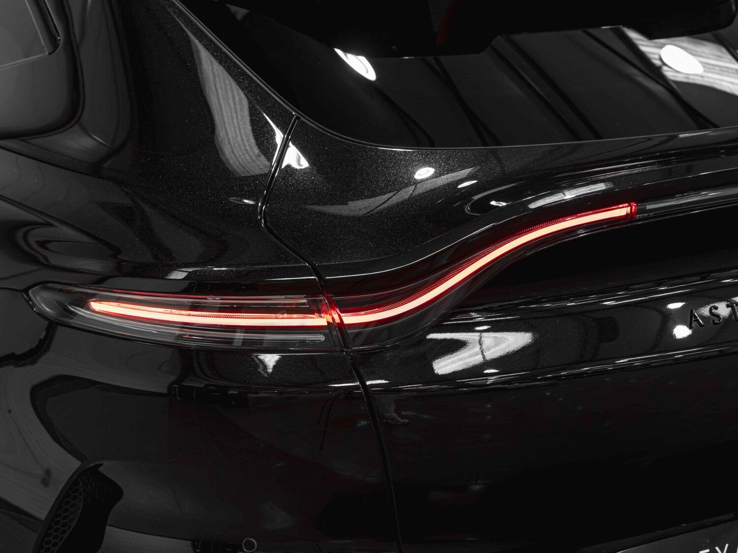 Used Aston Martin DBX for sale - 78204098: Photo 14