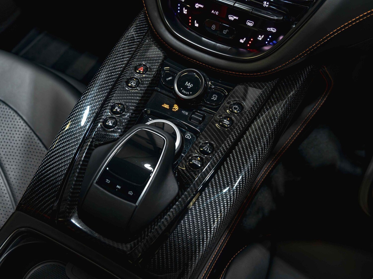 Used Aston Martin DBX for sale - 78204098: Photo 24