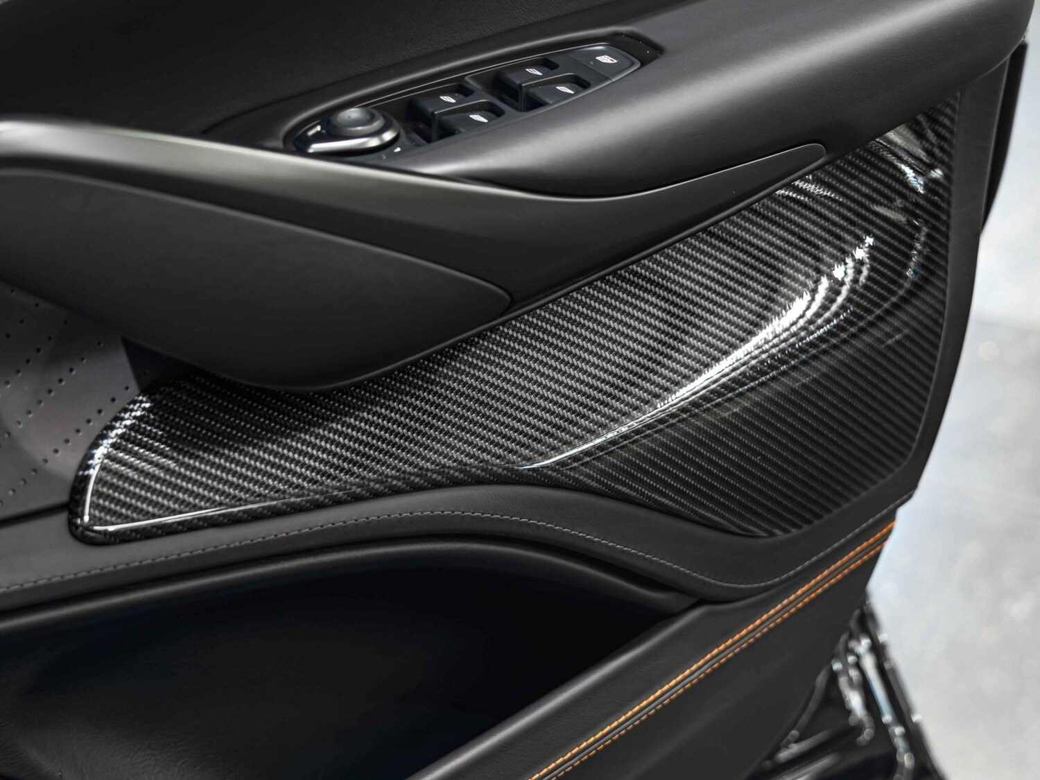 Used Aston Martin DBX for sale - 78204098: Photo 27