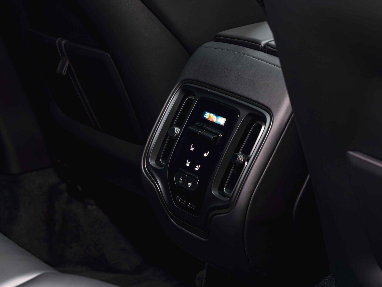 Used Aston Martin DBX for sale - 78204098: Photo 29