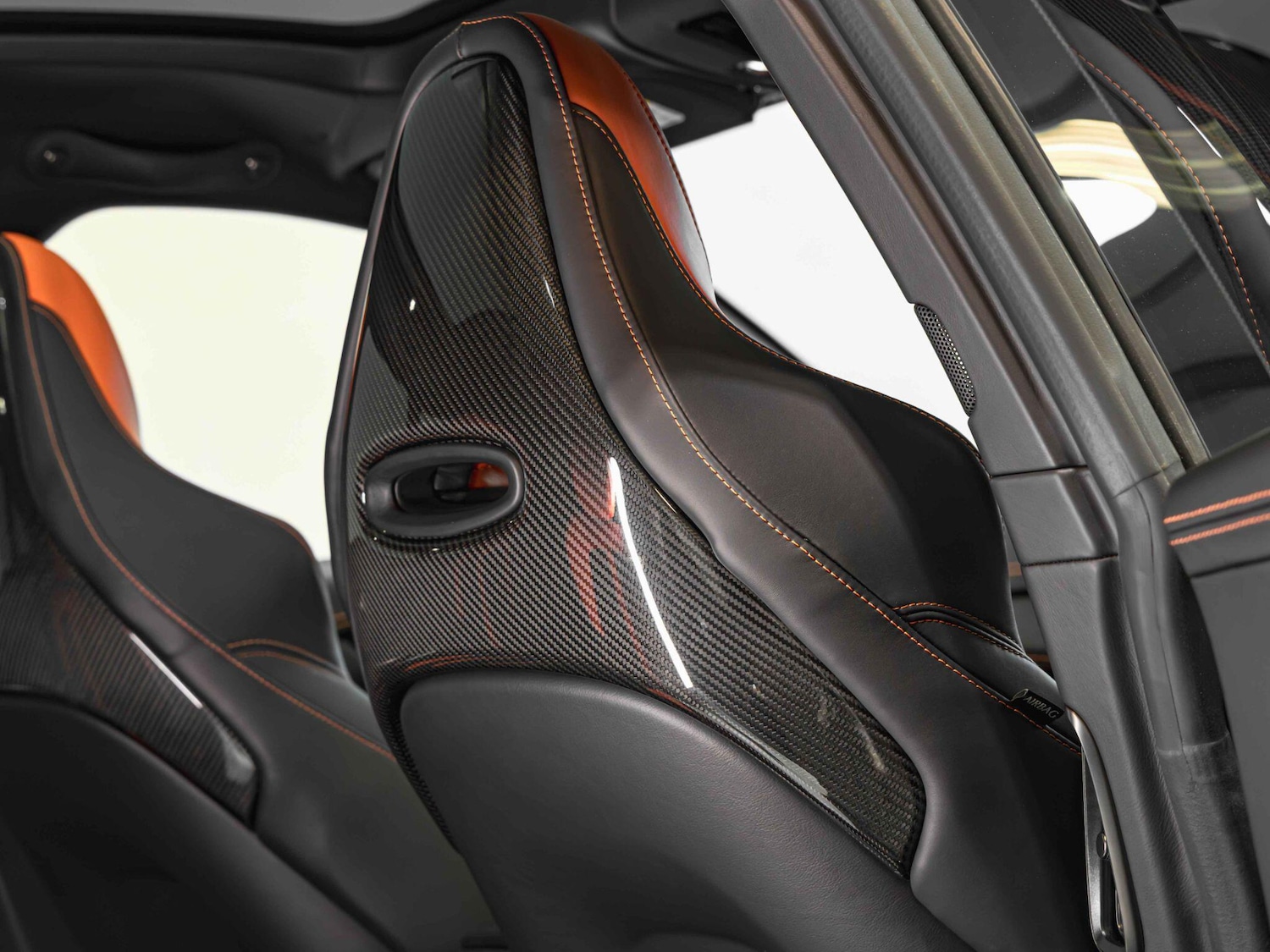 Used Aston Martin DBX for sale - 78204098: Photo 4