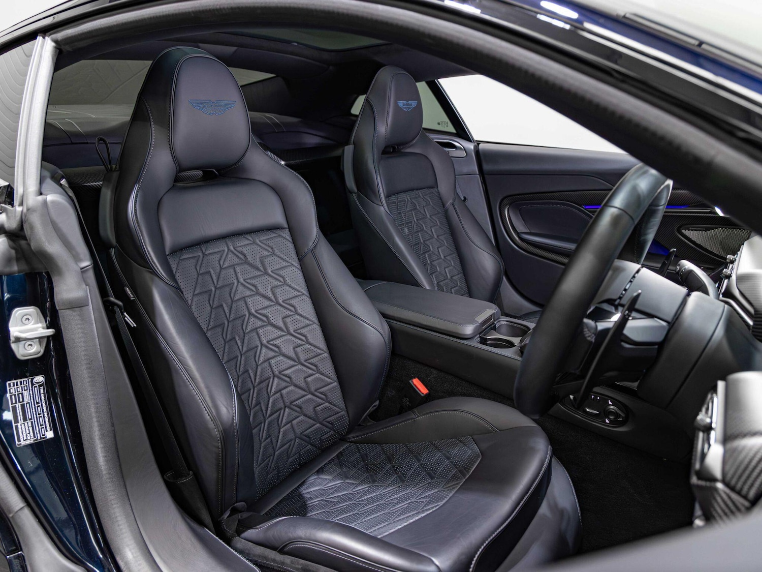 Used Aston Martin Vanquish for sale - 76997195: Photo 10