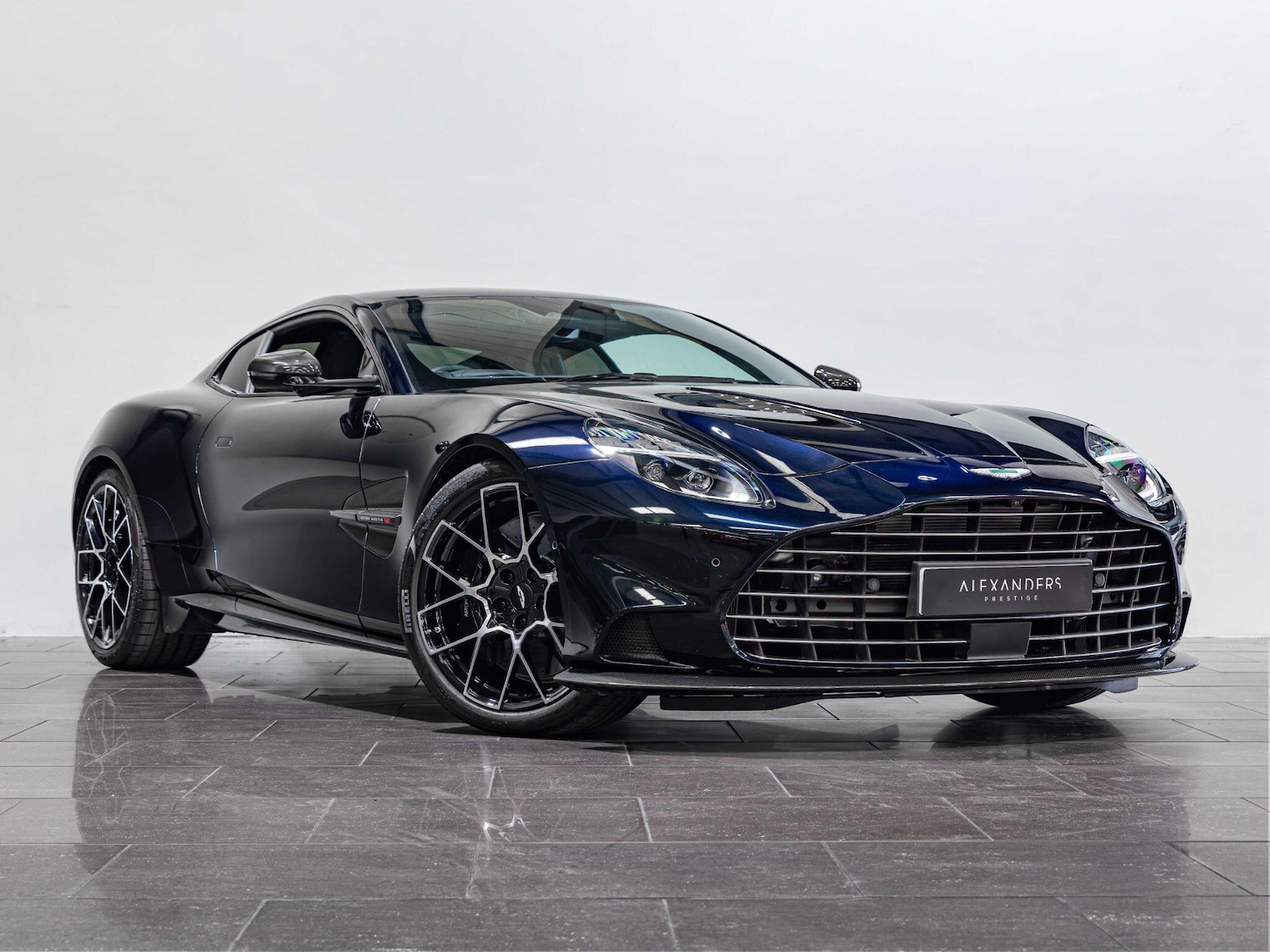 Used Aston Martin Vanquish for sale - 76997195: Photo 24