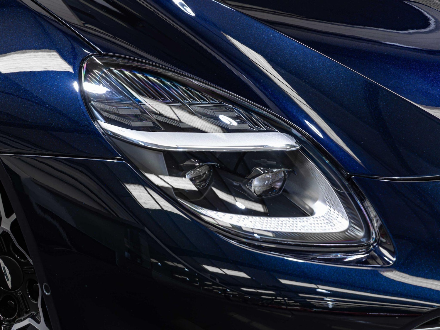 Used Aston Martin Vanquish for sale - 76997195: Photo 29