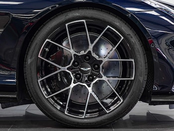 Used Aston Martin Vanquish 2025 for sale - 76997195: Photo