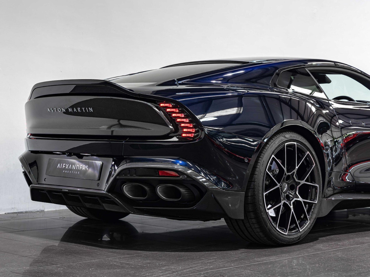 Used Aston Martin Vanquish for sale - 76997195: Photo 7