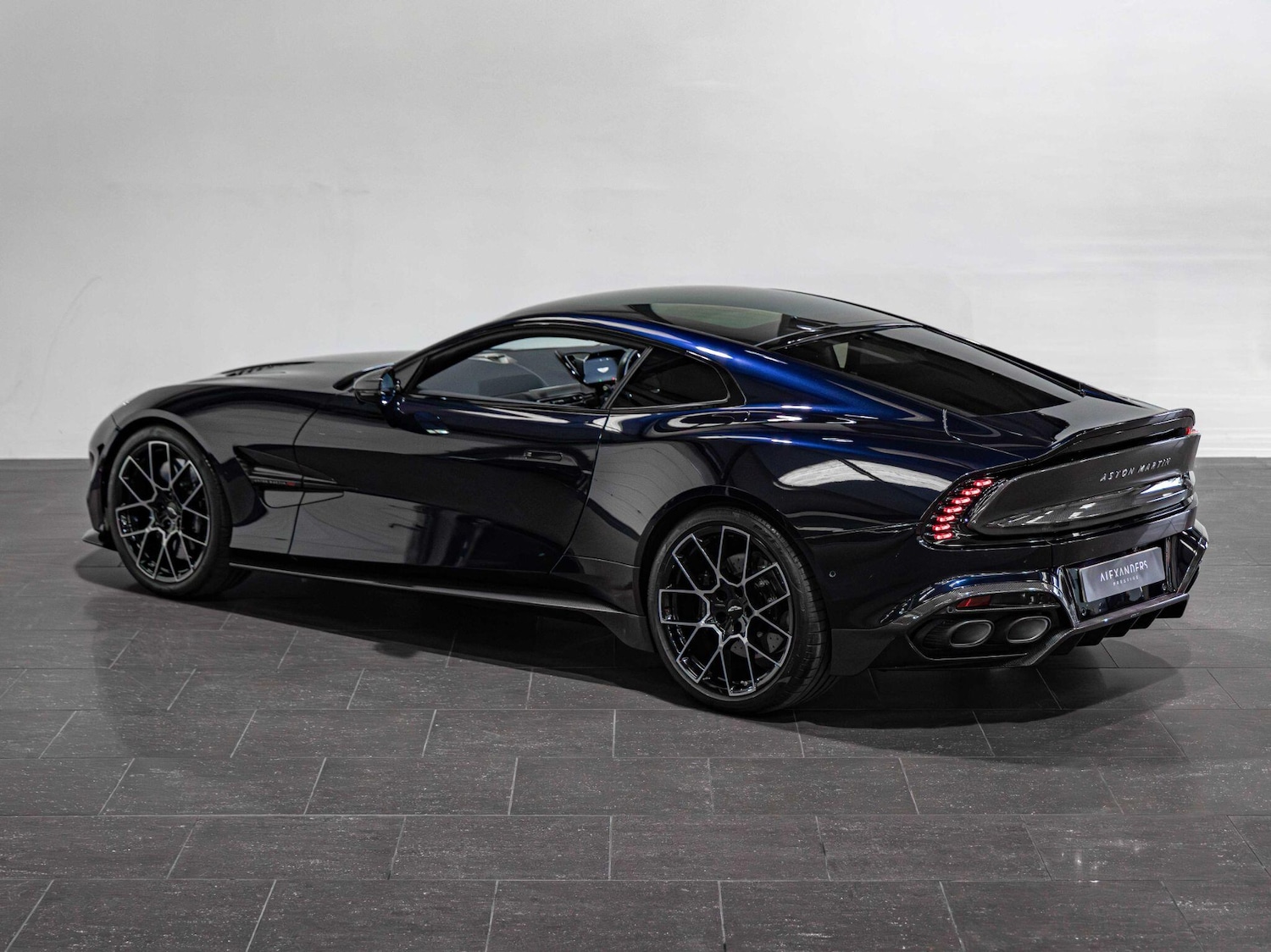 Used Aston Martin Vanquish for sale - 76997195: Photo 9