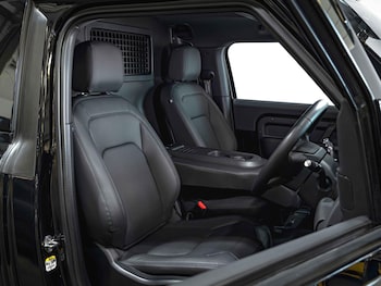 Used Land Rover Defender 90 2024 for sale - 78100818: Photo