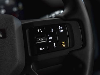 Used Land Rover Defender 90 2024 for sale - 78100818: Photo