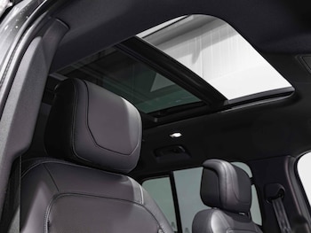 Used Land Rover Defender 110 2021 for sale - 76899495: Photo