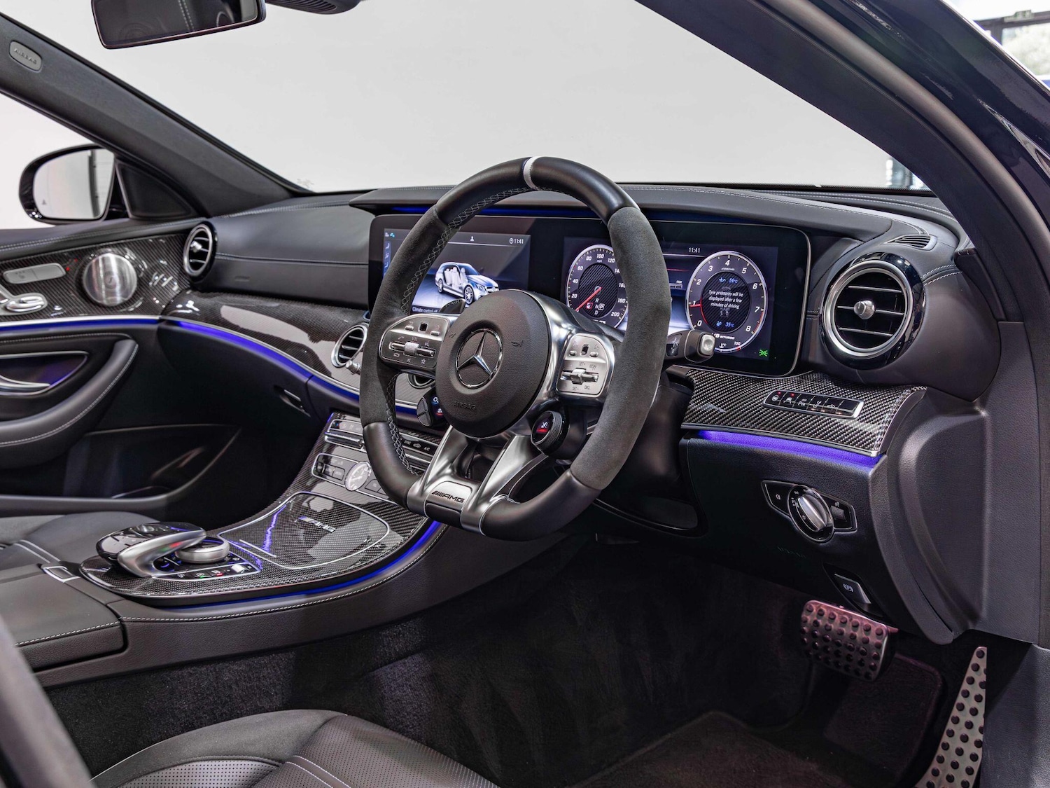 Used Mercedes-Benz E Class 2020 for sale - 76989135: Photo 8