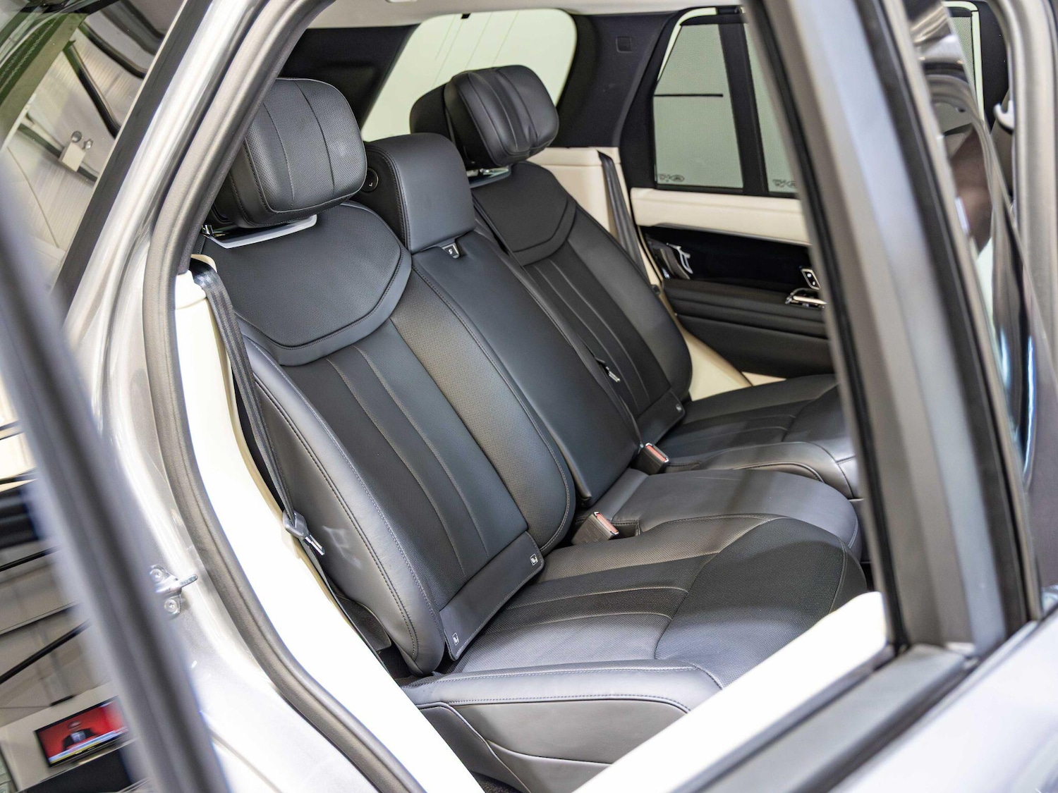 Used Land Rover Range Rover 2024 for sale - 76728410: Photo 16