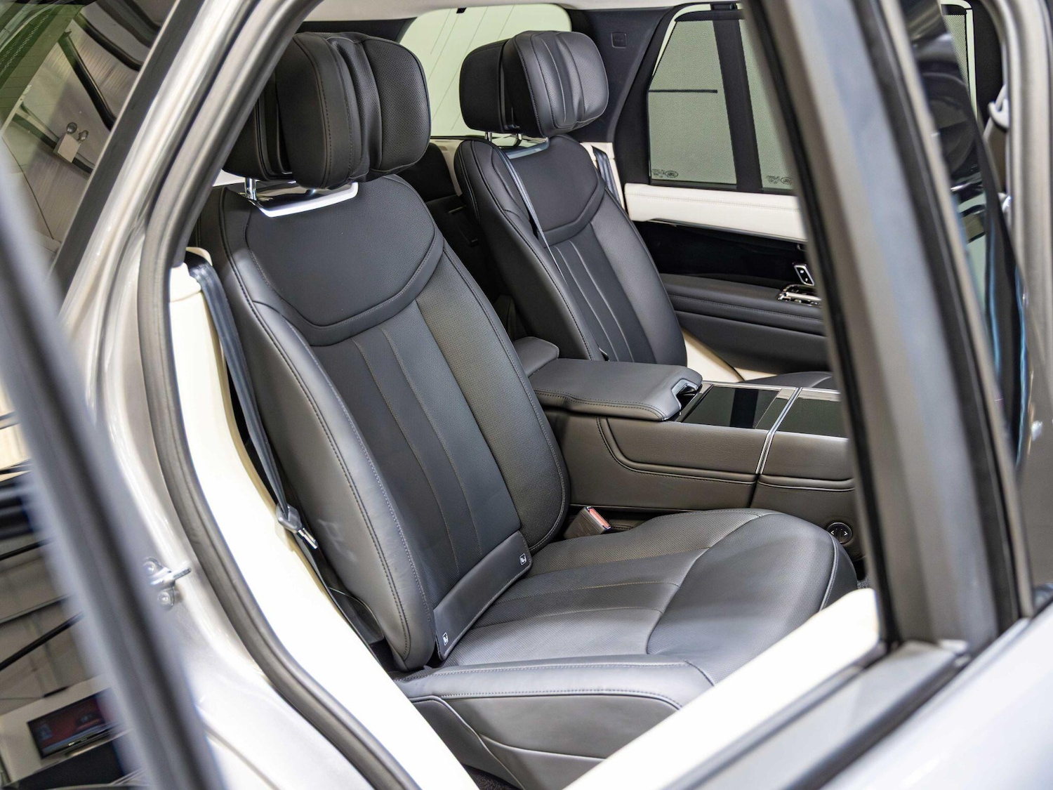 Used Land Rover Range Rover 2024 for sale - 76728410: Photo 17