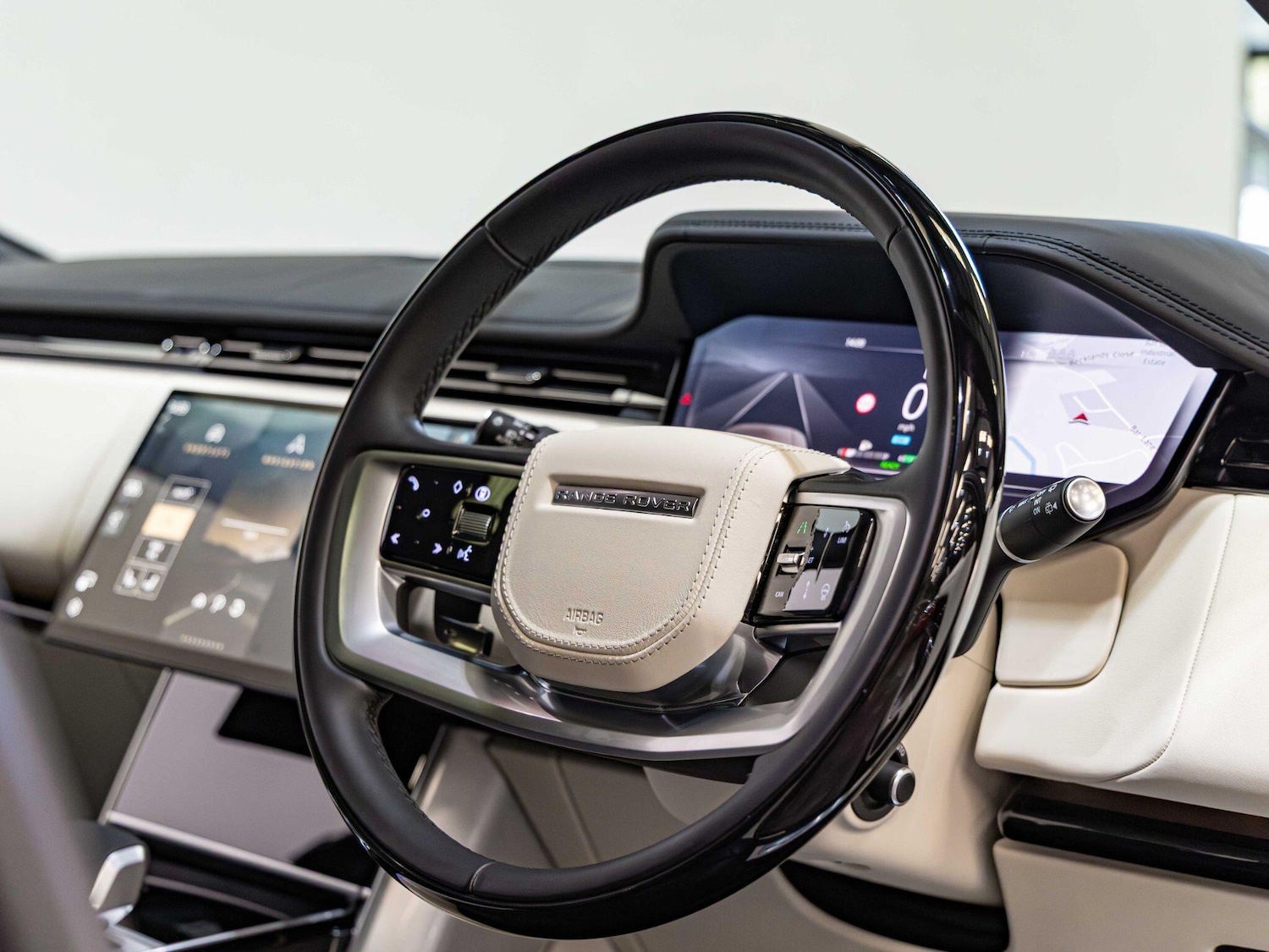 Used Land Rover Range Rover 2024 for sale - 76728410: Photo 9