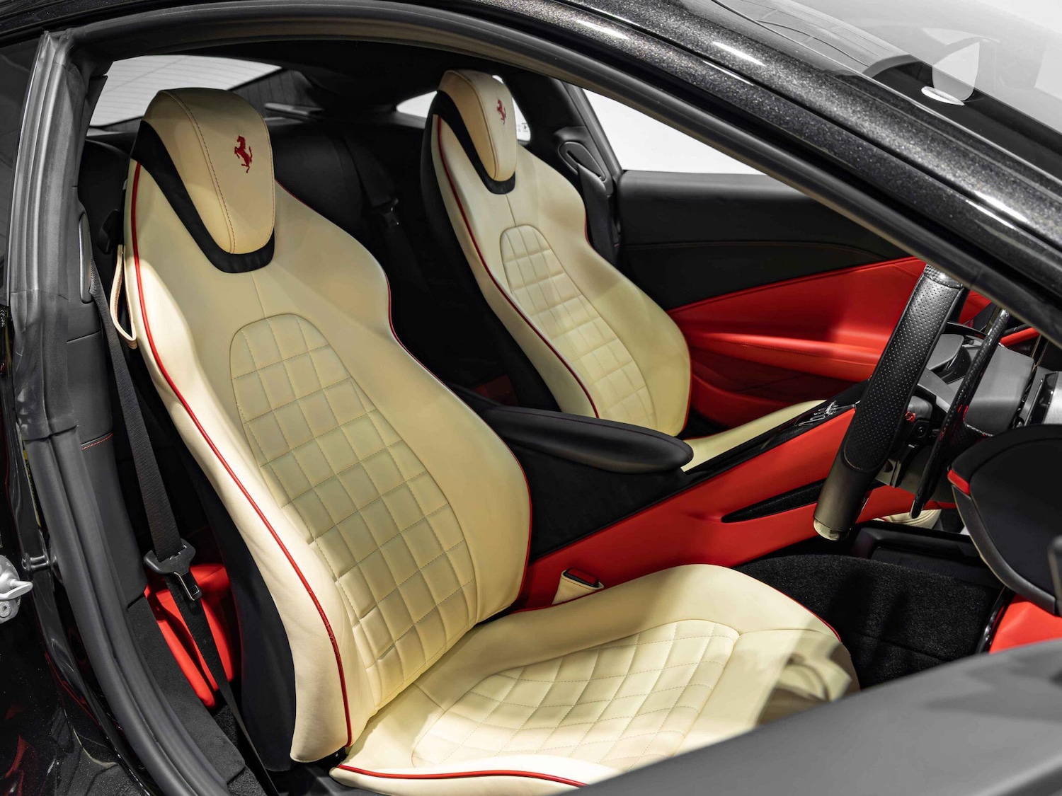 Used Ferrari Roma 2023 for sale - 77040842: Photo 8