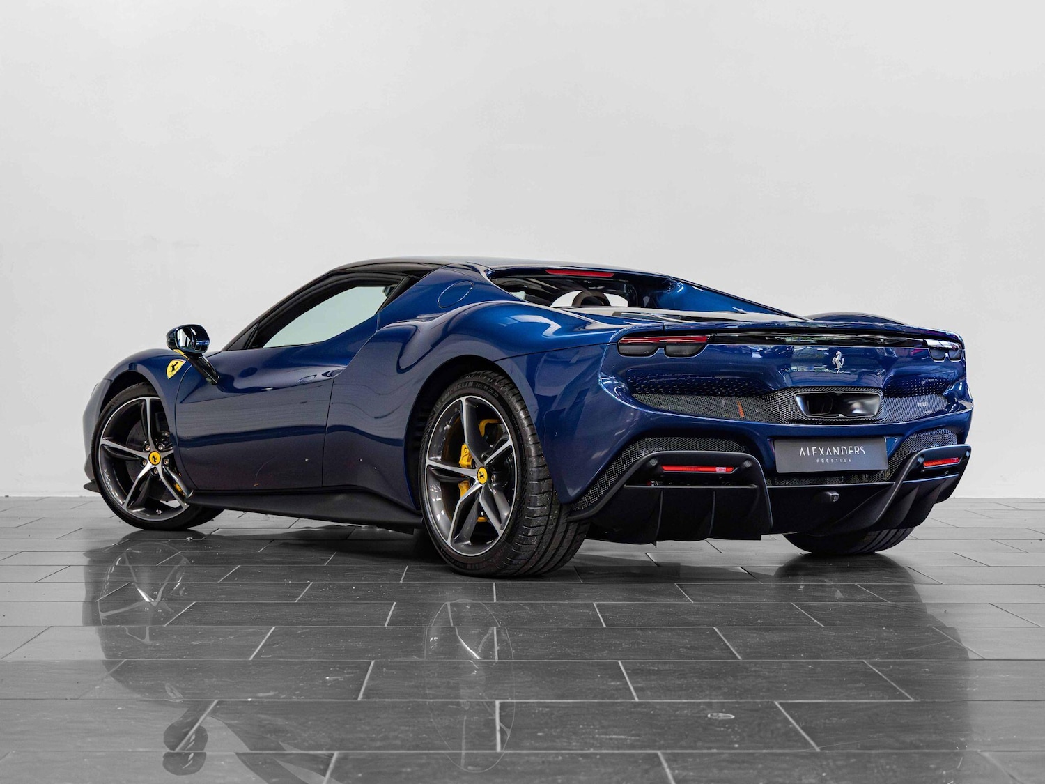 Used Ferrari 296 GTB 2025 for sale - 77156125: Photo 9