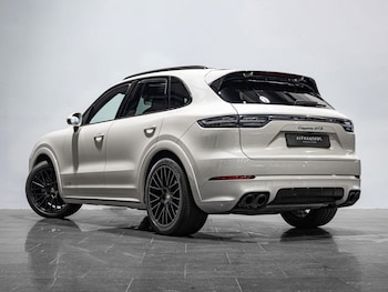 Used Porsche Cayenne 2023 for sale - 78461702: Photo