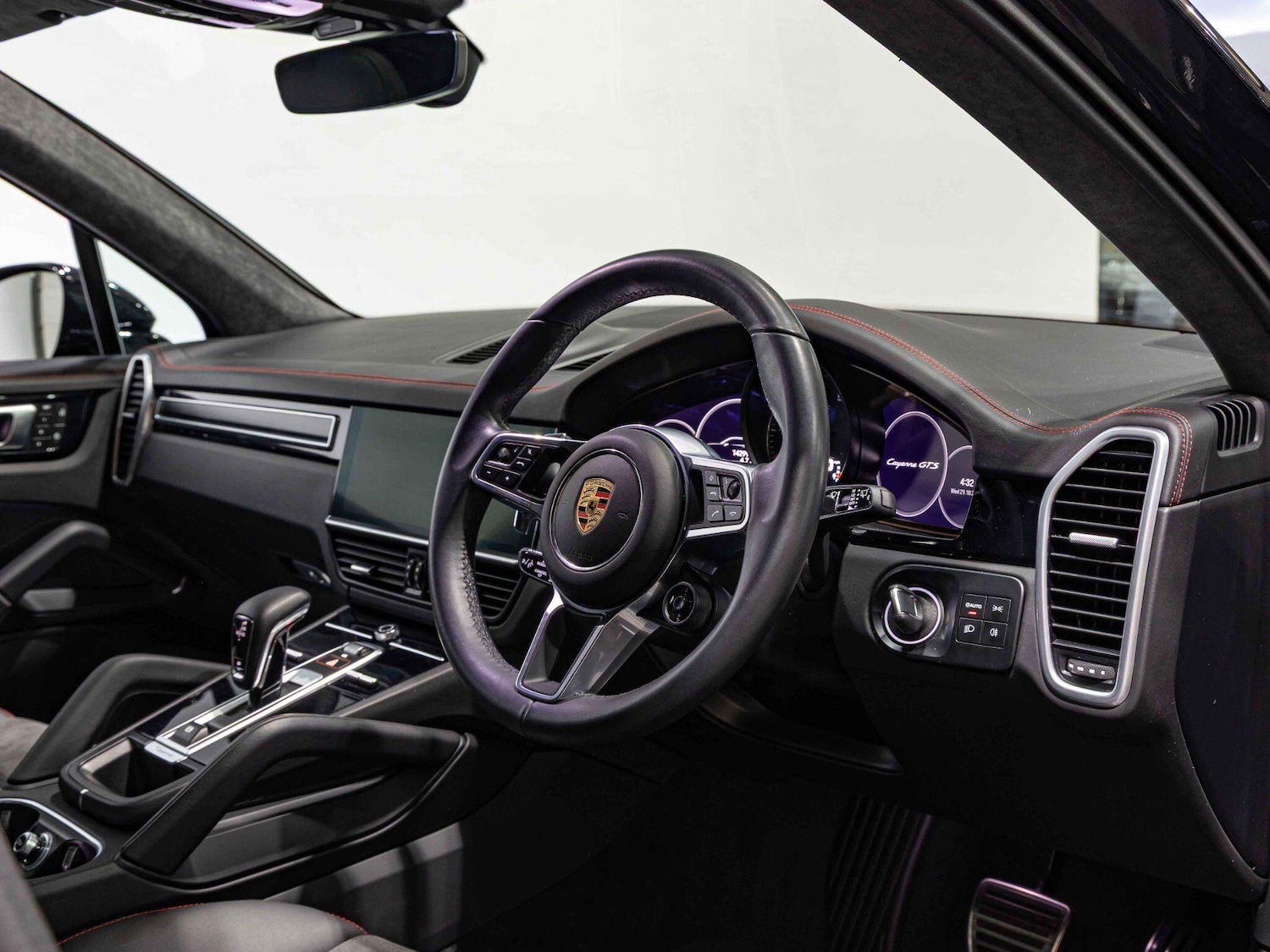 Used Porsche Cayenne 2023 for sale - 76370438: Photo 14