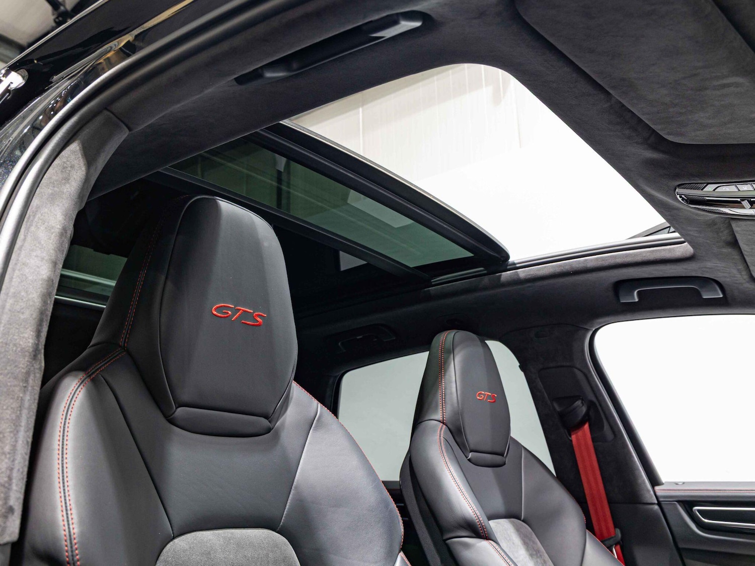 Used Porsche Cayenne 2023 for sale - 76370438: Photo 3