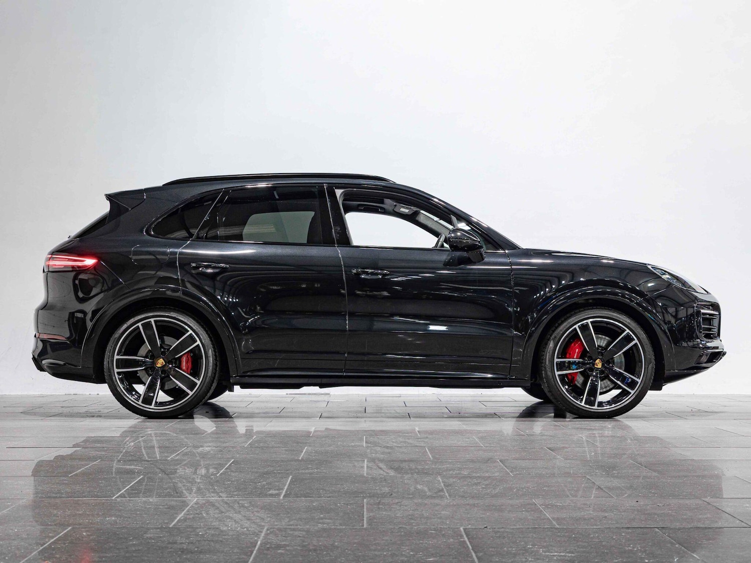 Used Porsche Cayenne 2023 for sale - 76370438: Photo 6
