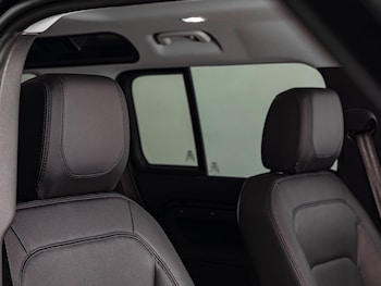 Used Land Rover Defender 110 2022 for sale - 77216034: Photo