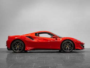 Used Ferrari 488 Pista 2019 for sale - 75051649: Photo