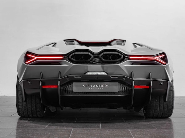 Used Lamborghini Revuelto 2024 for sale - 75719545: Photo 31