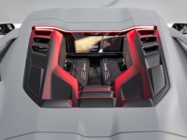 Used Lamborghini Revuelto 2024 for sale - 75719545: Photo 33