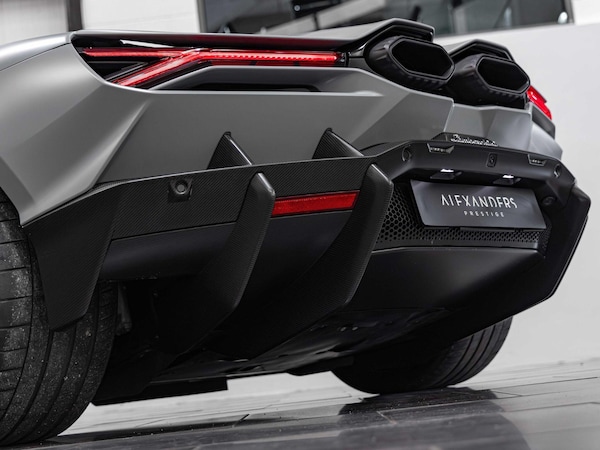 Used Lamborghini Revuelto 2024 for sale - 75719545: Photo 38