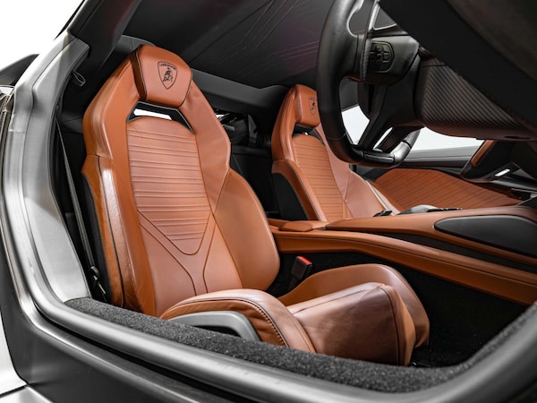 Used Lamborghini Revuelto 2024 for sale - 75719545: Photo 8