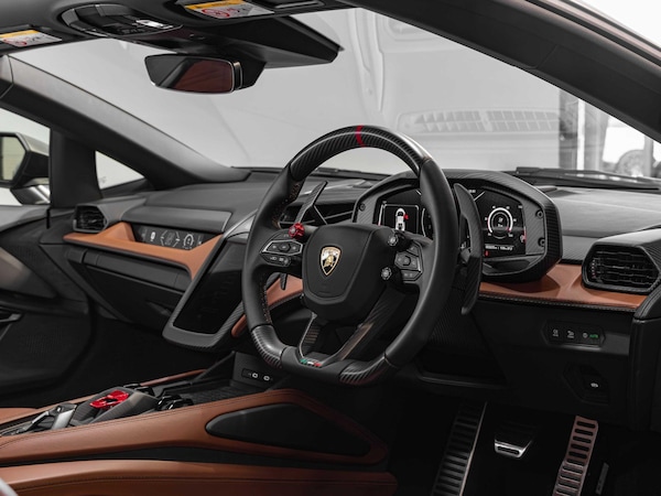 Used Lamborghini Revuelto 2024 for sale - 75719545: Photo 9