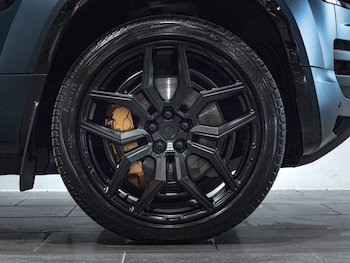 Used Land Rover Defender 110 2025 for sale - 77657652: Photo