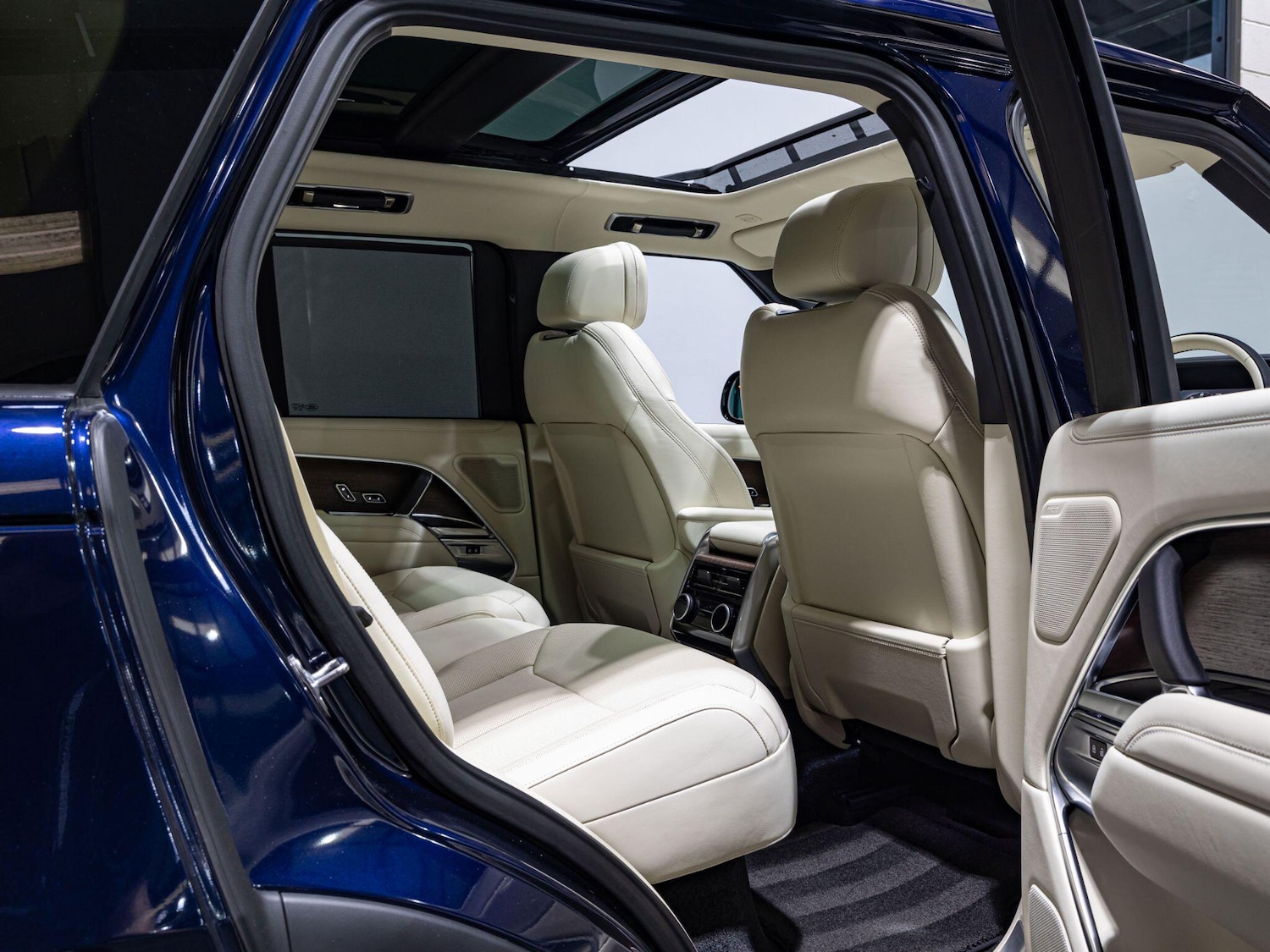 Used Land Rover Range Rover 2023 for sale - 76714579: Photo 16