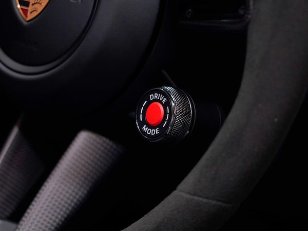 Used Porsche 911 2025 for sale - 74243214: Photo 14
