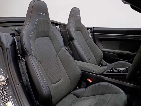 Used Porsche 911 2025 for sale - 74243214: Photo 2