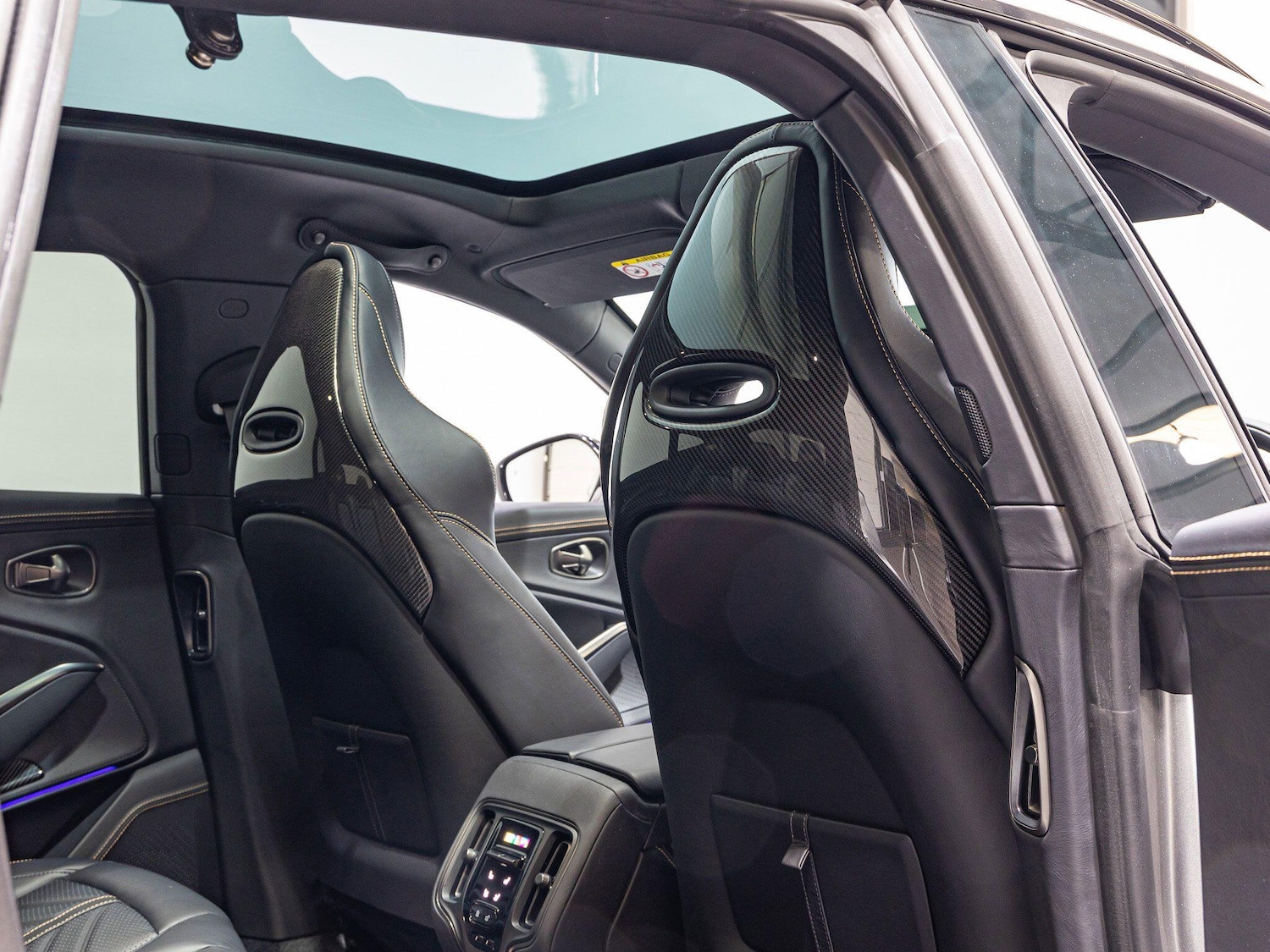 Used Aston Martin DBX for sale - 77538393: Photo 26