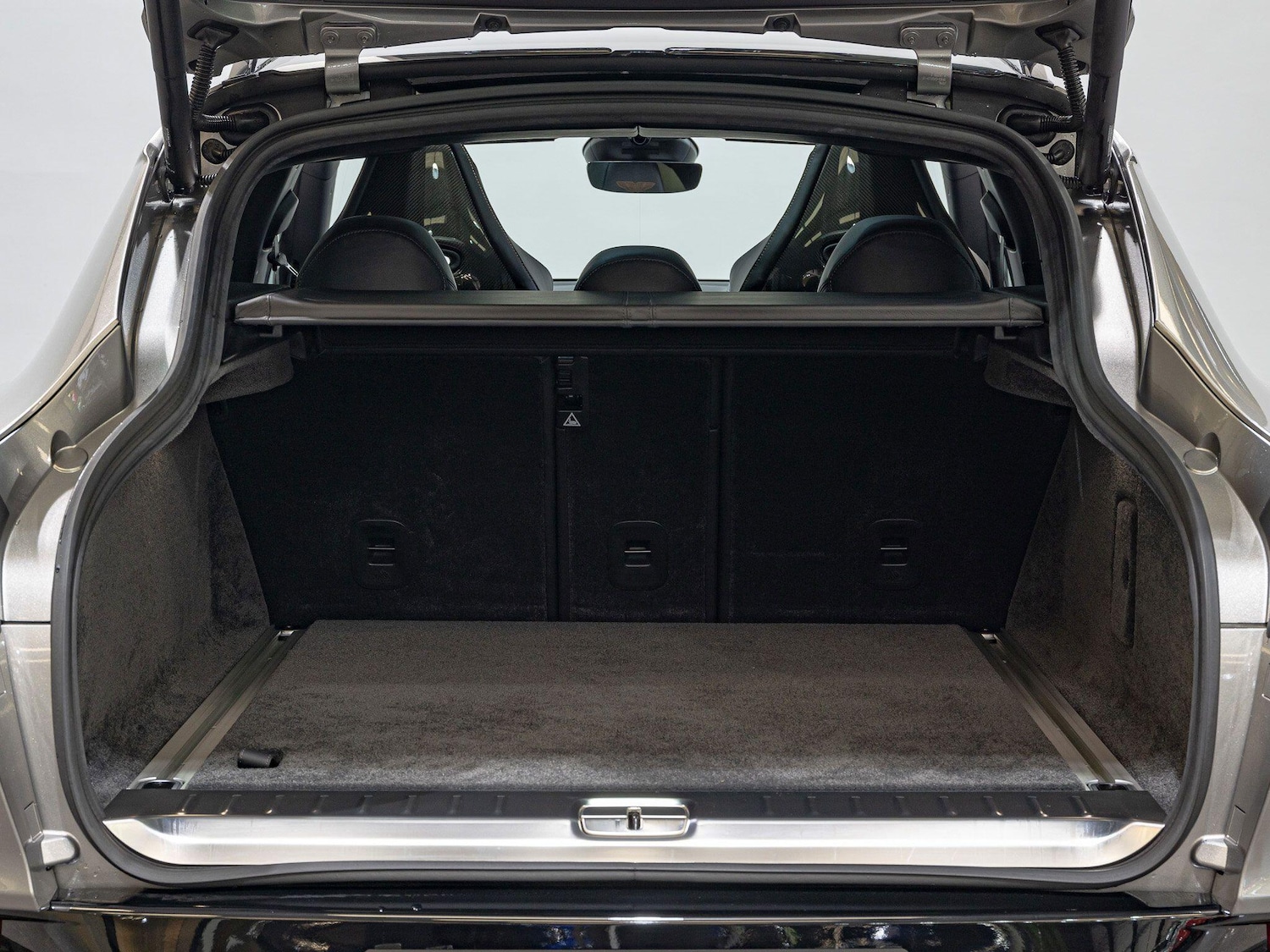 Used Aston Martin DBX for sale - 77538393: Photo 30