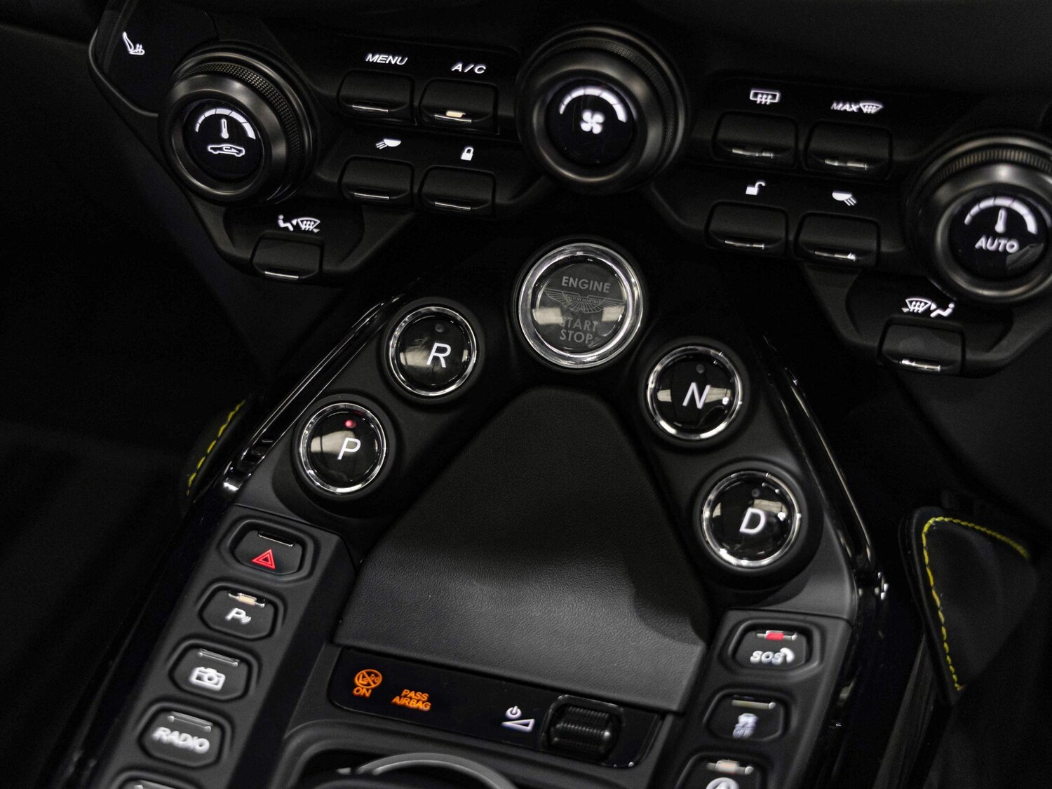 Used Aston Martin Vantage for sale - 77882870: Photo 13