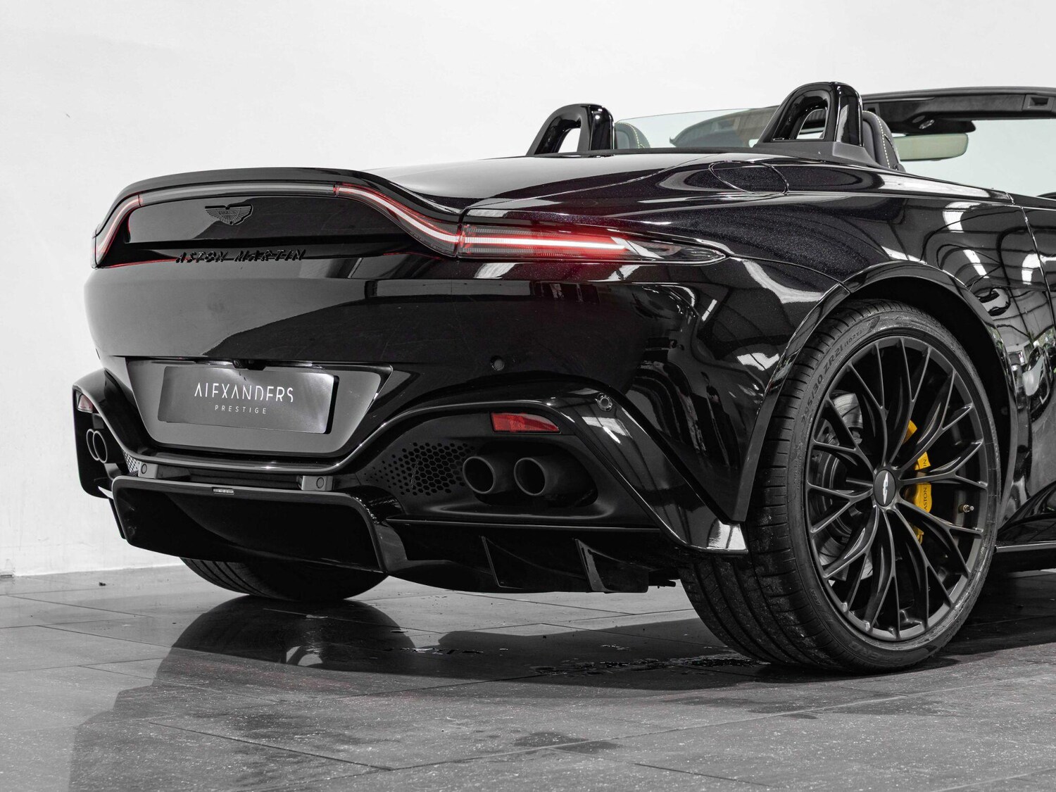 Used Aston Martin Vantage for sale - 77882870: Photo 26