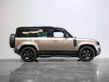 Used Land Rover Defender 110 2022 for sale - 74799152: Photo