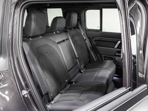 Used Land Rover Defender 110 2023 for sale - 76012242: Photo 16